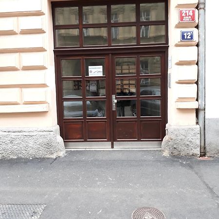 Apartment Za Poricskou Branou براغ المظهر الخارجي الصورة