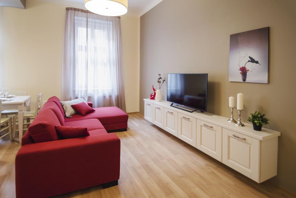 Apartment Za Poricskou Branou براغ المظهر الخارجي الصورة